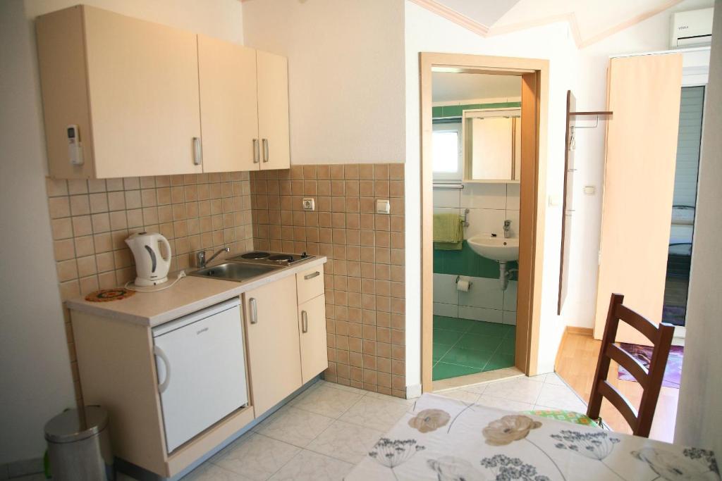 Apartments Dragun Podstrana Room photo